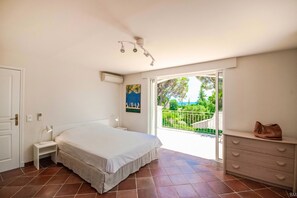 5 bedrooms, travel cot, WiFi, bed sheets - Esprit du Sud Villa My Way (Sainte-Maxime)