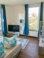 Deluxe Apartment | 1 bedroom, iron/ironing board, free WiFi, bed sheets