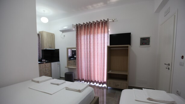 Triple Room, Balcony | Private kitchenette - Vila Anhel (Ksamil)