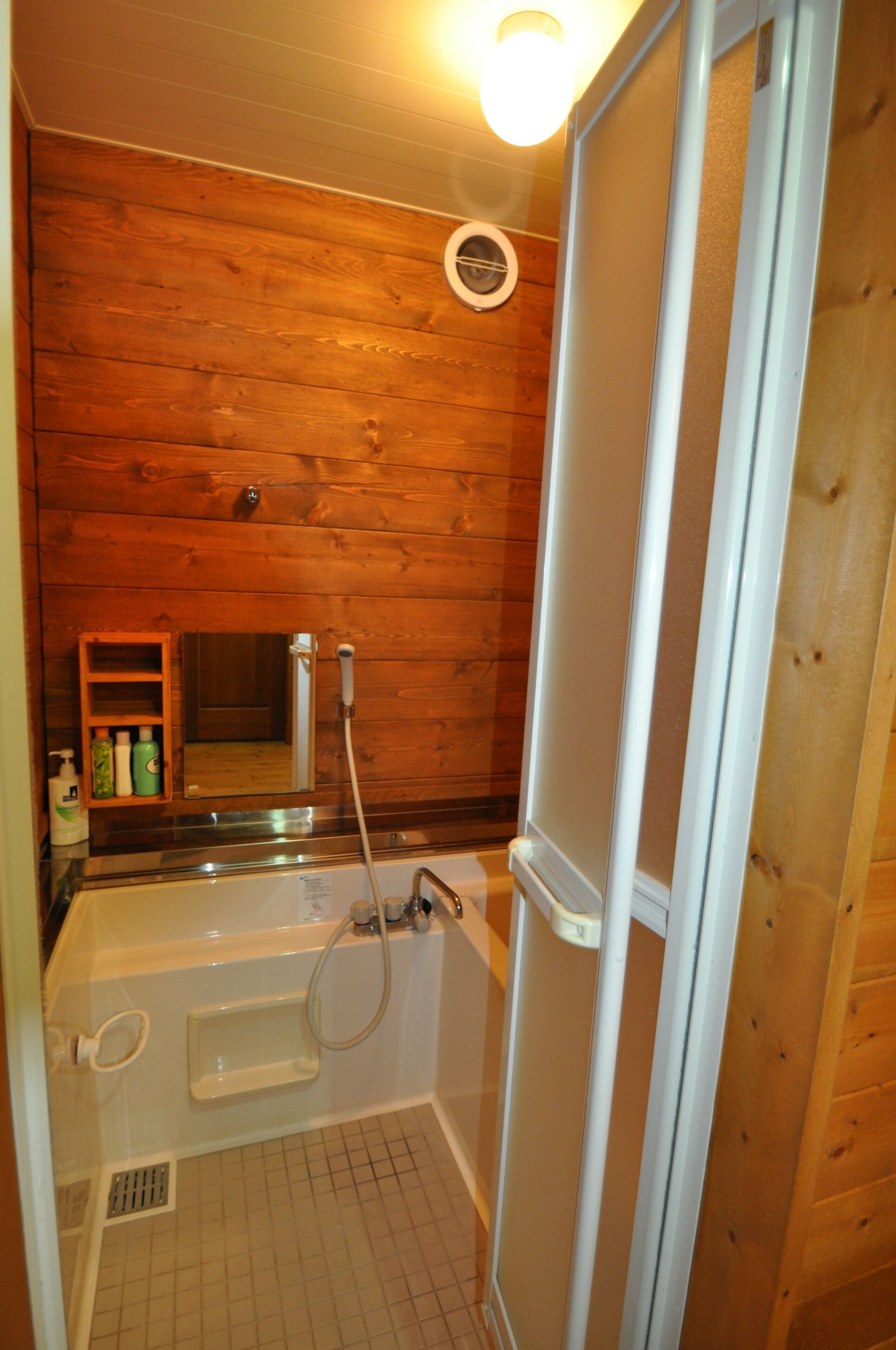 公寓, 2 间卧室 | 浴室 | 独立的浴缸和淋浴、深泡浴缸、免费洗浴用品、吹风机