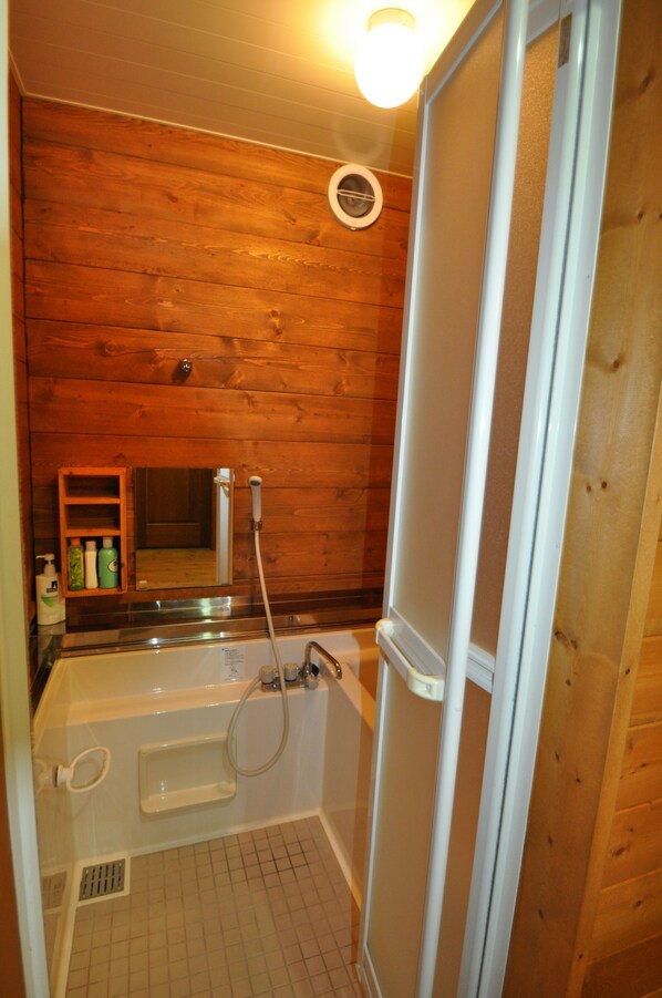 Appartement, 2 chambres | Salle de bain