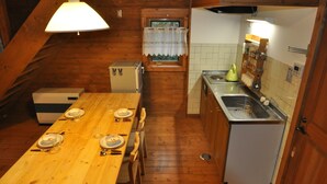 Leilighet, 2 soverom | Eget kjøkken | Kaffetrakter/tekoker, kjøleskap, vannkoker og brødrister