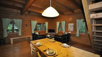 Apartment, 2 Bedrooms | Private kitchen | Fridge, coffee/tea maker, electric kettle, toaster