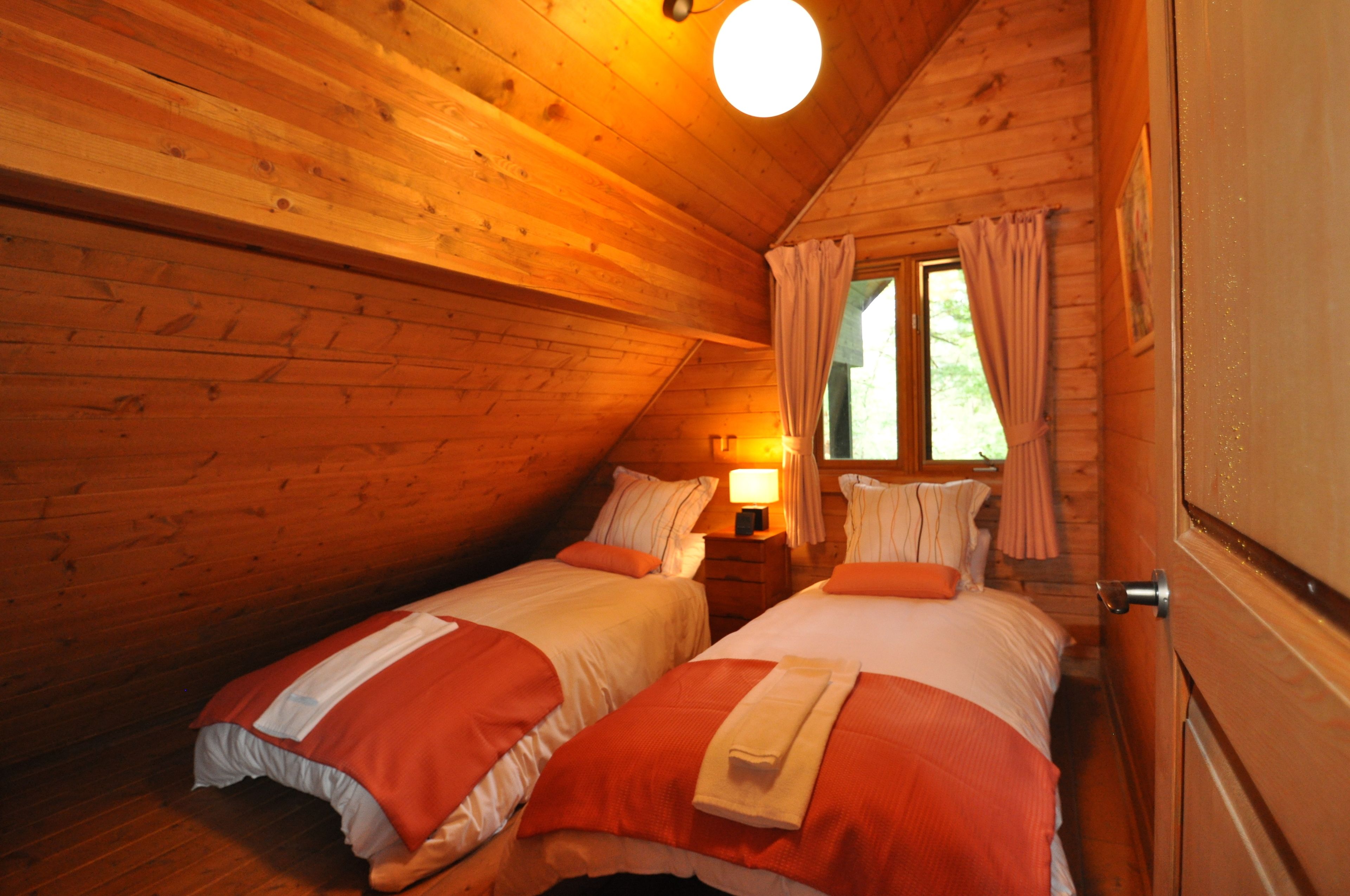 2 bedrooms, iron/ironing board, travel cot, free WiFi