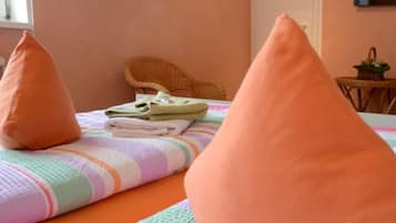 Habitación con 1 cama matrimonial o 2 individuales | Insonorización, wifi y ropa de cama