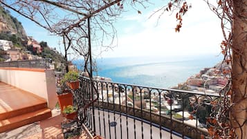 Apartment, 2 Bedrooms, Smoking, Terrace | Terrace/patio