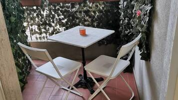 City-Zimmer, mit Bad | Balkon