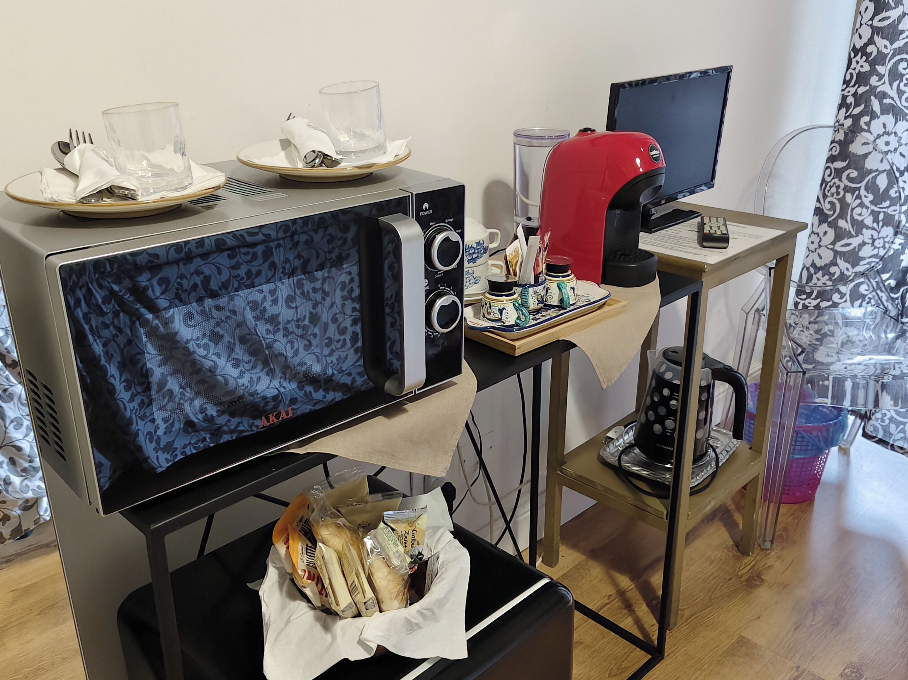 City Room, Ensuite | Microwave