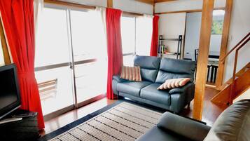 Family House, 2 Bedrooms | Living room