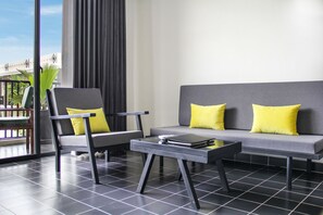 Suite, 1 King-Bett, Poolblick | Ausblick vom Zimmer