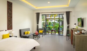 Junior-Zimmer, Poolblick | Ausblick vom Zimmer