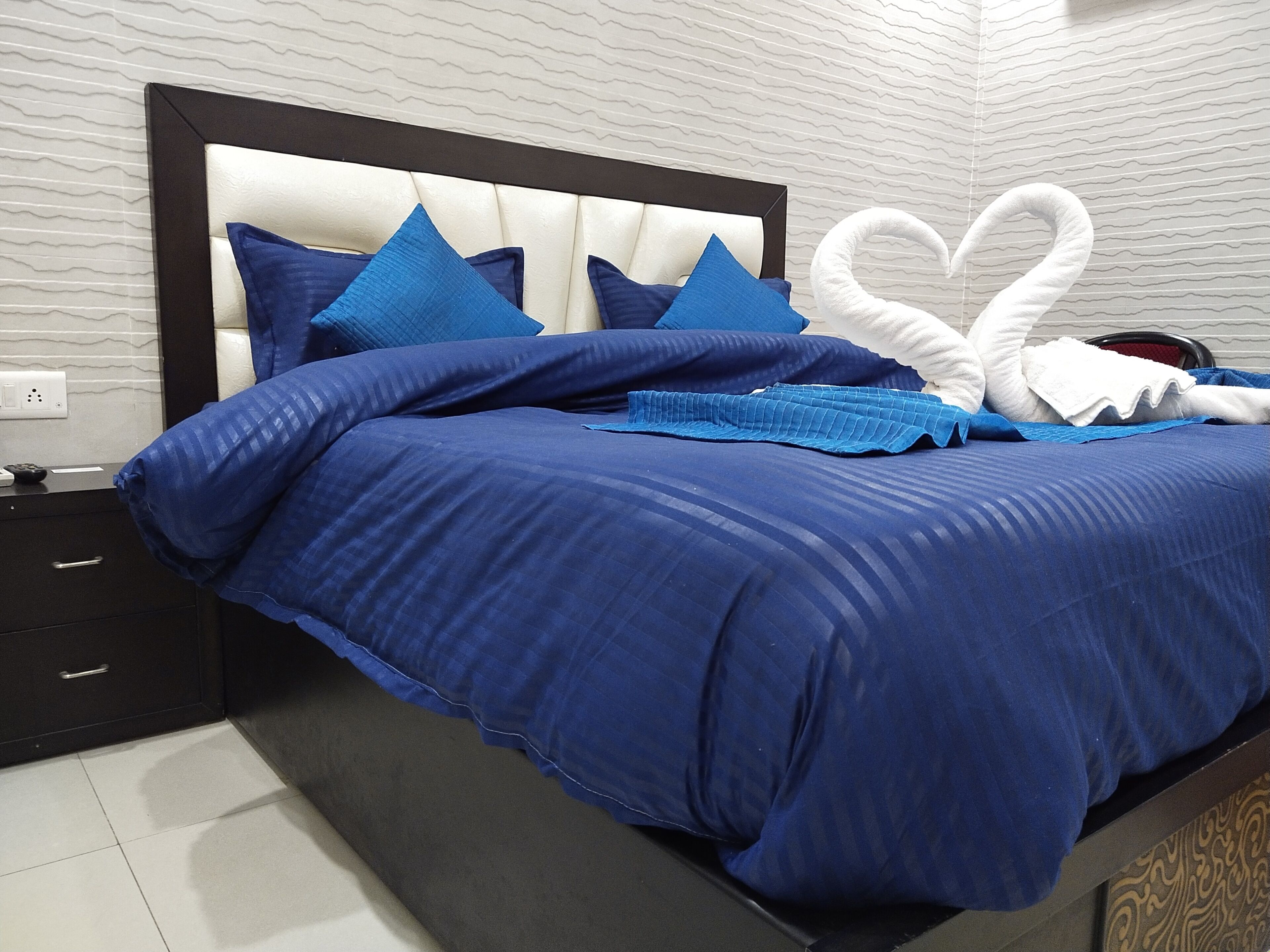 1 chambre, bureau, Wi-Fi gratuit, draps fournis