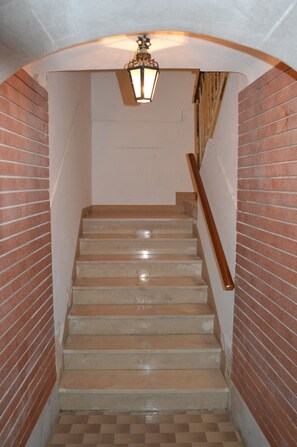Interior entrance - Dorso Duro Apartment (Venice)
