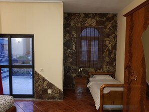 Triple Room, Balcony