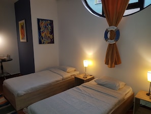 Quadruple Room, City View | Free WiFi - Villa Oniromas (Farkë)