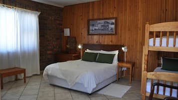 Family Room | 1 bedroom, free WiFi, bed sheets