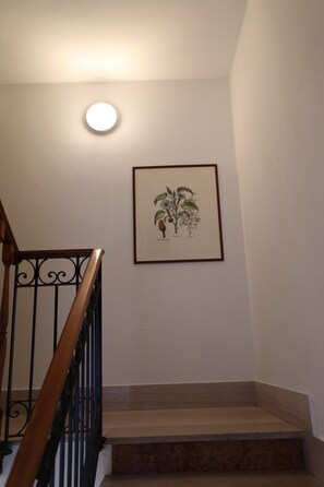 Double Room, 1 Queen Bed, Ensuite | In-room safe, iron/ironing board, free WiFi, bed sheets - Lovely Apartment In Venice (Venice)