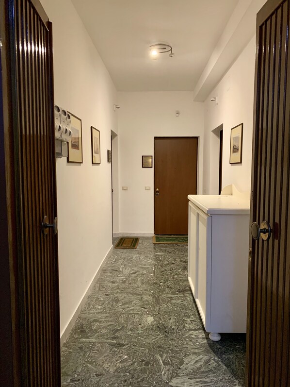 Hallway - Siliahouse (Naples)