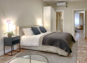 家庭客房, 城市景 (sh3) | 高級寢具、羽絨被、迷你吧、遮光窗簾/窗簾