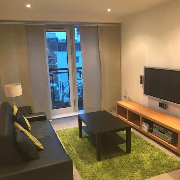 Apartment, 1 Bedroom | Living area