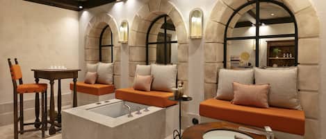 Salle de soins pour les couples, sauna, spa, bain de vapeur