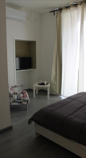 Soundproofing, free WiFi - BeB Ama (Naples)