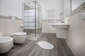 Bathroom - I Viaggi di Ki (Santa Teresa di Gallura)