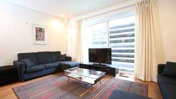 Apartment, 3 Bedrooms (Villa 2) | Living area | TV