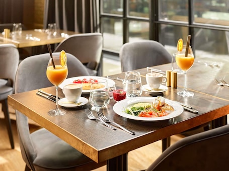 Restaurant. Mövenpick Zagreb