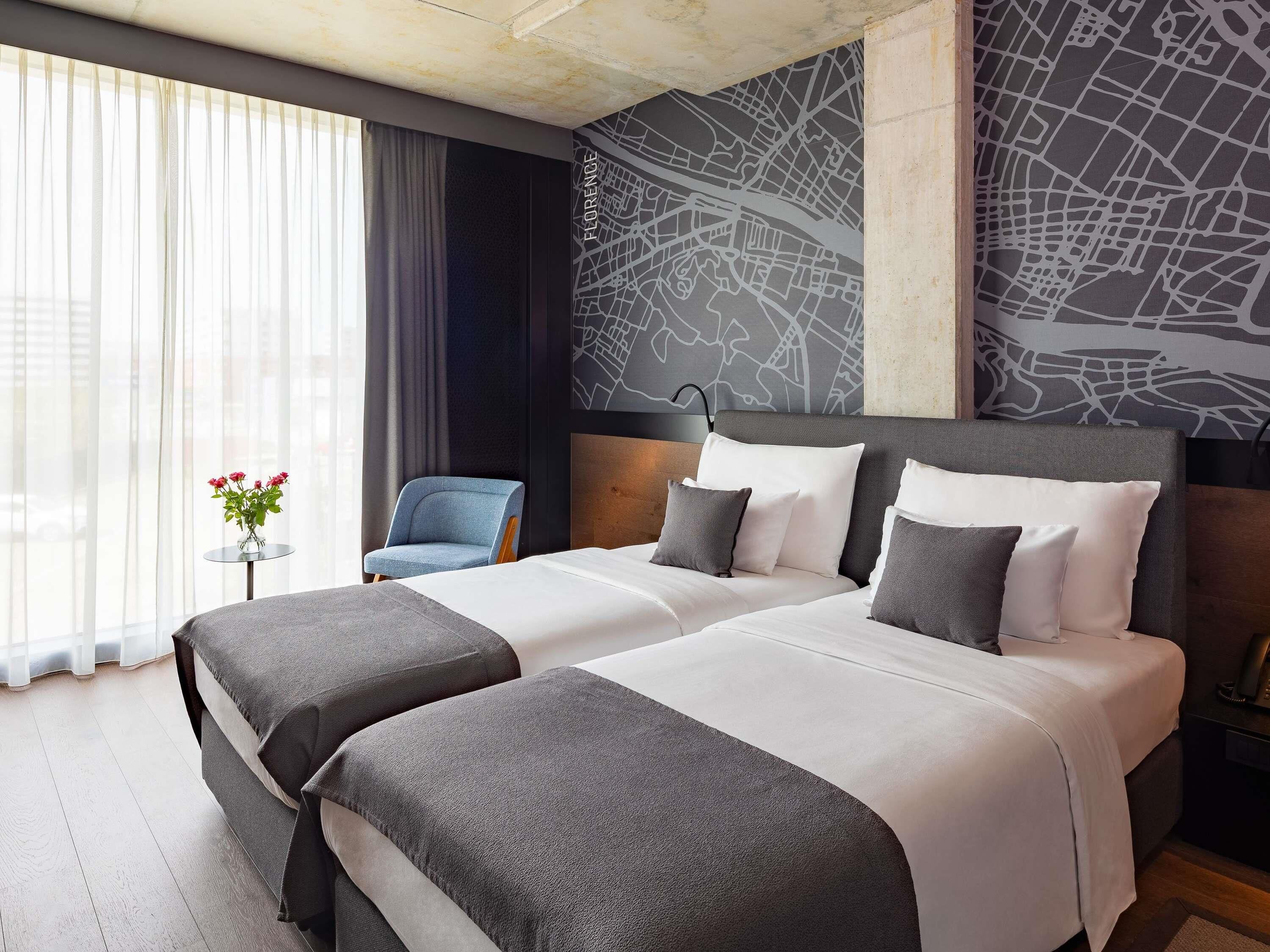 Deluxe Room, 2 Single Beds | Premium bedding, pillow-top beds, minibar, in-room safe