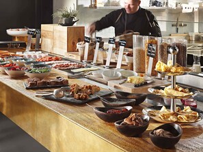 Frokostbuffé hver dag (EUR 21 per person)