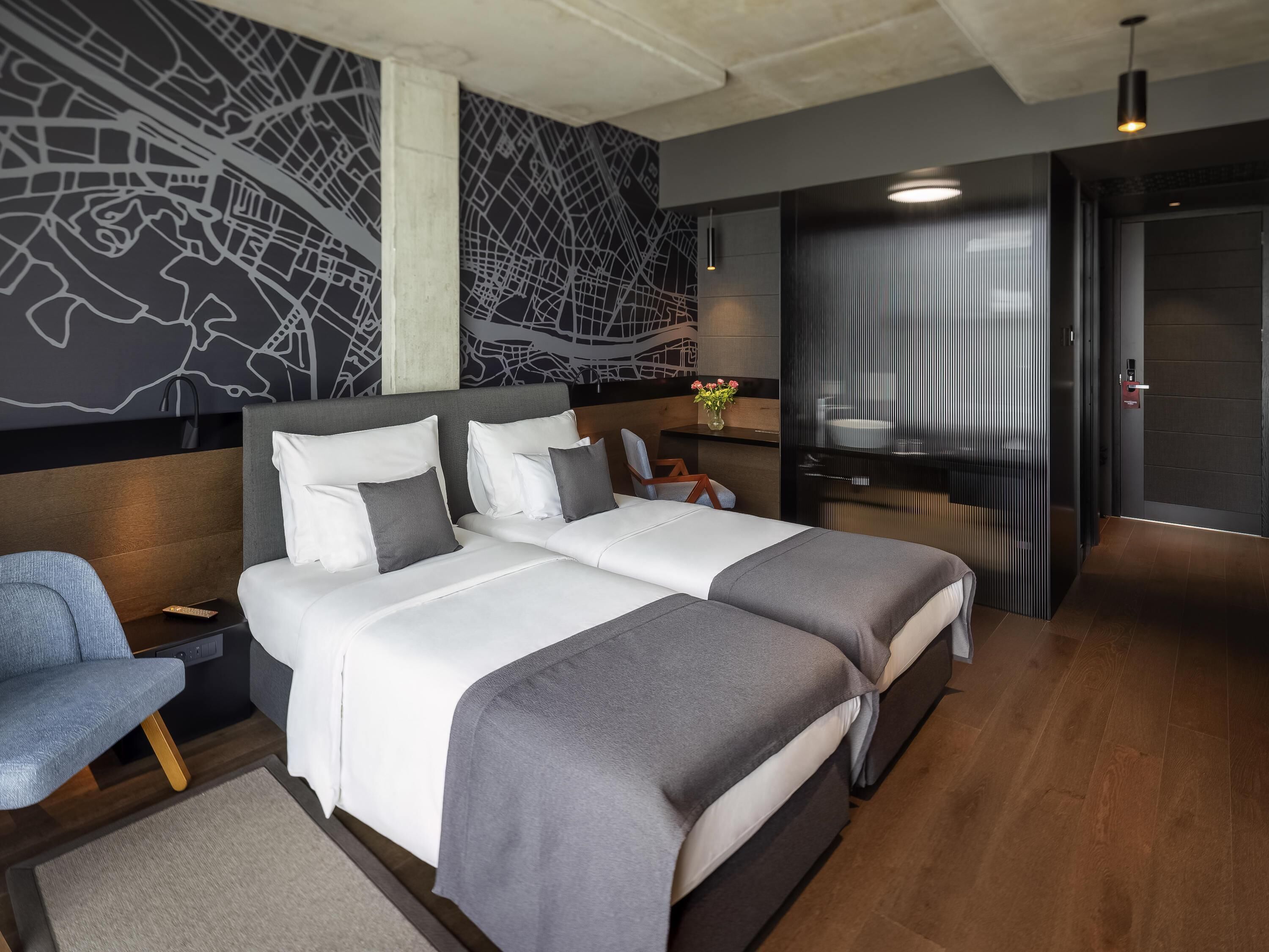 Phòng Deluxe, 2 giường đơn | Bộ đồ giường cao cấp, nệm có lớp đệm bông, minibar 