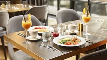 Daily buffet breakfast for a fee
