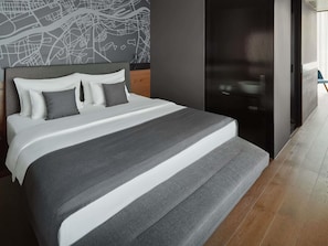 1 chambre, literie de qualité supérieure, surmatelas, minibar