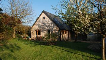 Studio, Private Bathroom | Exterior