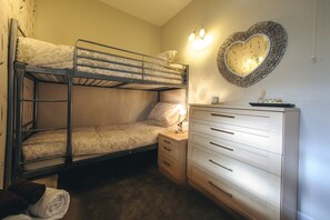 Apartment, 4 Schlafzimmer