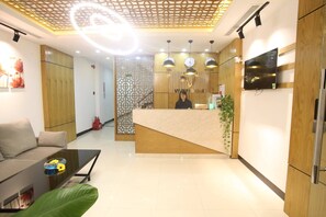 Reception - Vivian Hotel (Da Nang)