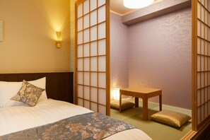 Down comforters, in-room safe, blackout drapes, soundproofing - Rinn Miyagawacho Grande (Kyoto)