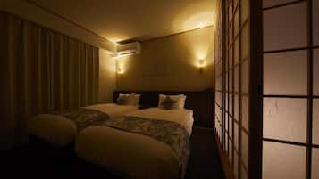 Down comforters, in-room safe, blackout drapes, soundproofing