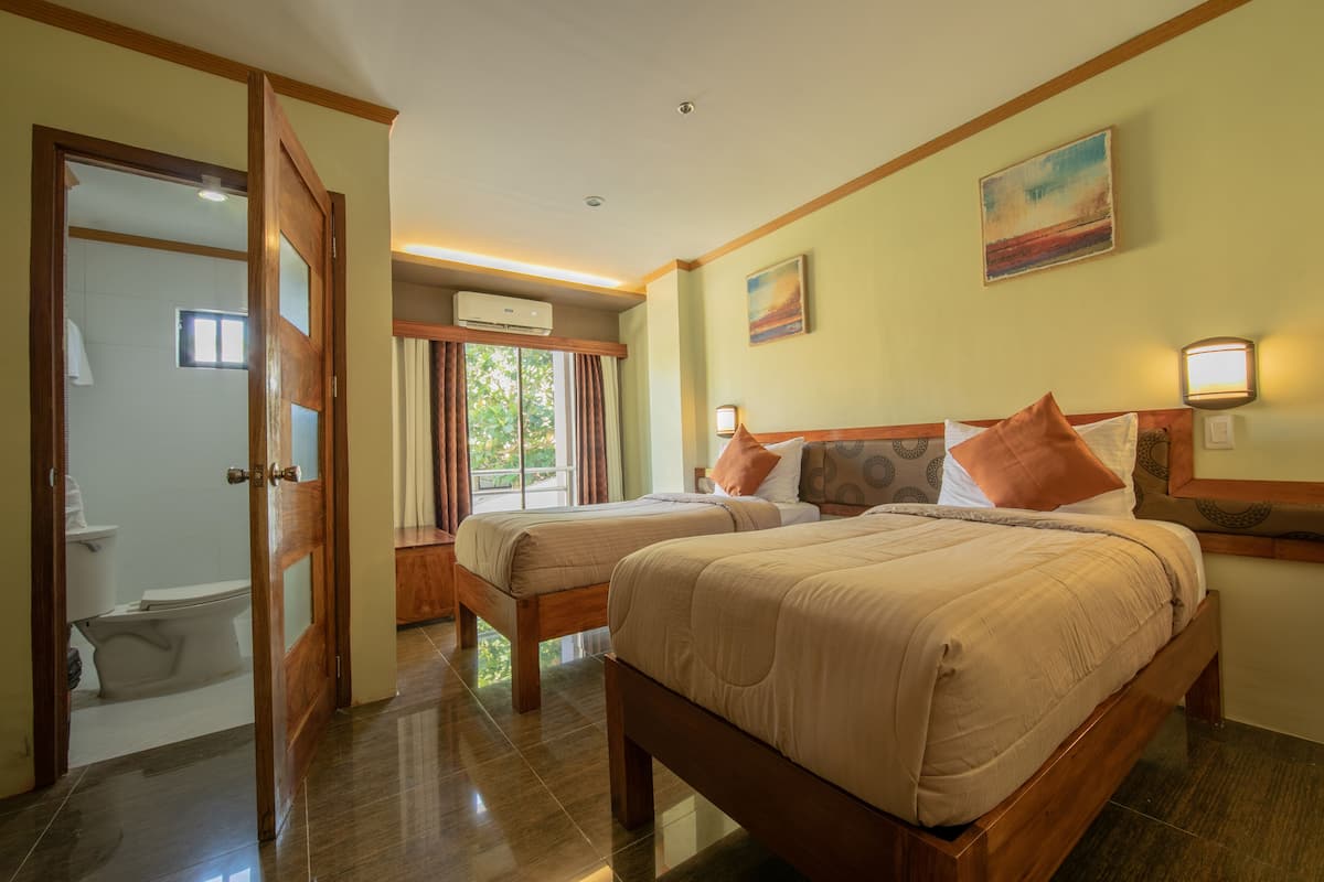 Habitación Premier con 2 camas individuales | Escritorio, wifi gratis, ropa de cama
