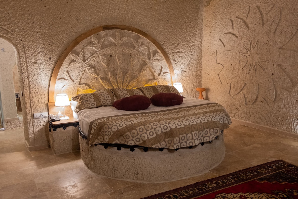 Suite Superior | Biancheria da letto di alta qualità, minibar, una cassaforte in camera