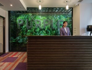 Reception - Hotel Purple Hong Kong (Hong Kong)
