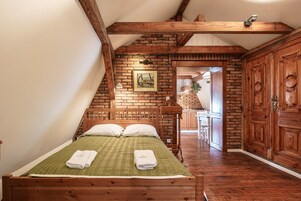 Studio | Living area | 50-inch flat-screen TV with cable channels, LED TV