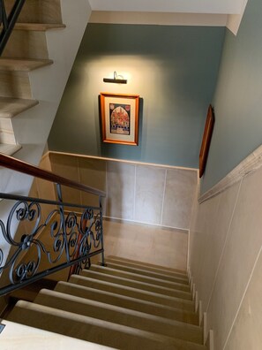 Staircase - Old House Apartments Poznań (Poznan)