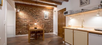 Old House Apartments Poznań