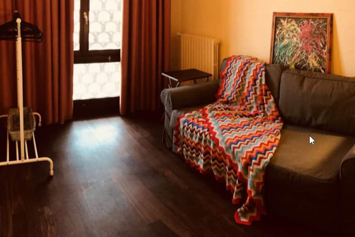 Habitación individual básica | Wifi gratis y ropa de cama