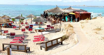 Villa in the vicinity of the sandy cove "Punta Della Suina"