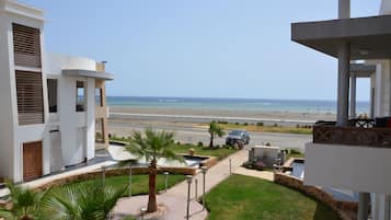 Chalet Elite, 2 kamar tidur (Pool & Sea view, Top Floor) | Pemandangan pantai/laut