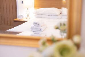 Ferienhaus | Hochwertige Bettwaren, Bügeleisen/Bügelbrett, Reisekinderbett