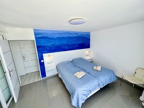 1 soverom, safe på rommet, strykejern/-brett og wi-fi (inkludert)